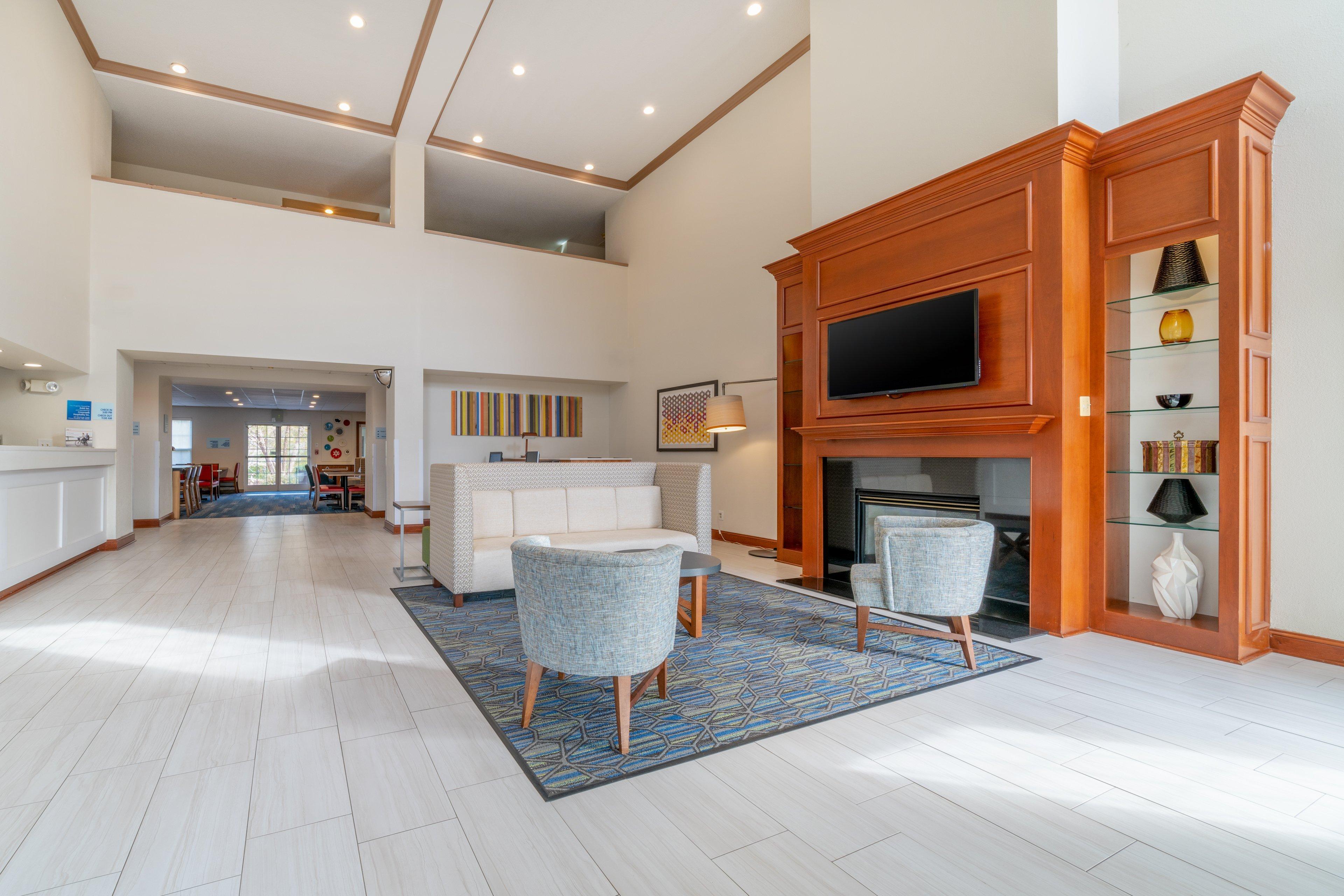 Holiday Inn Express Prince Frederick By Ihg Exteriér fotografie