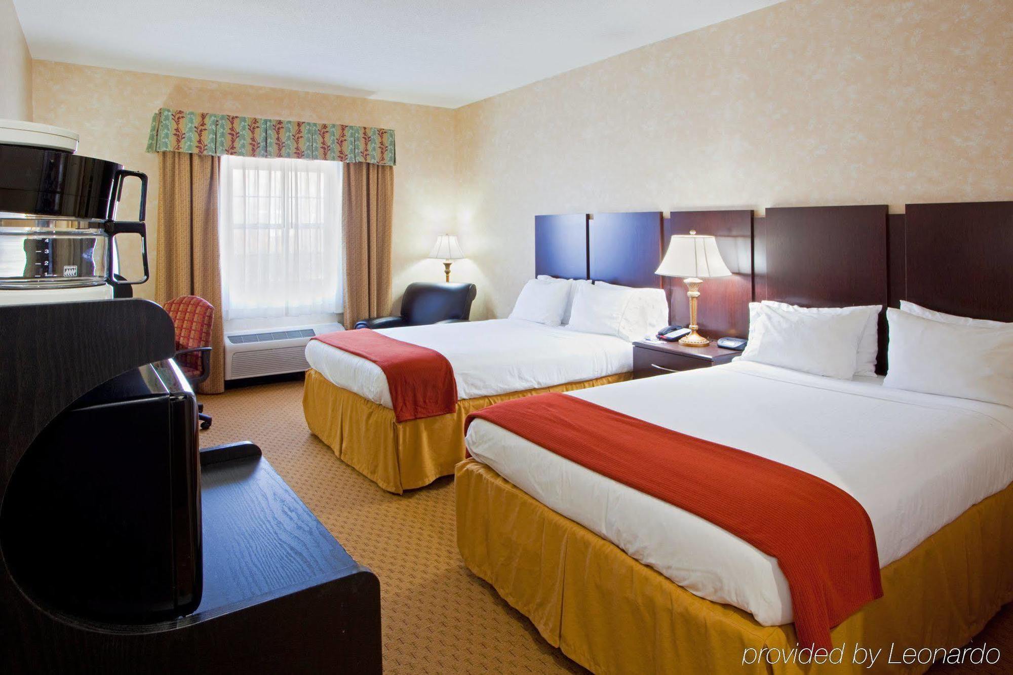 Holiday Inn Express Prince Frederick By Ihg Pokoj fotografie